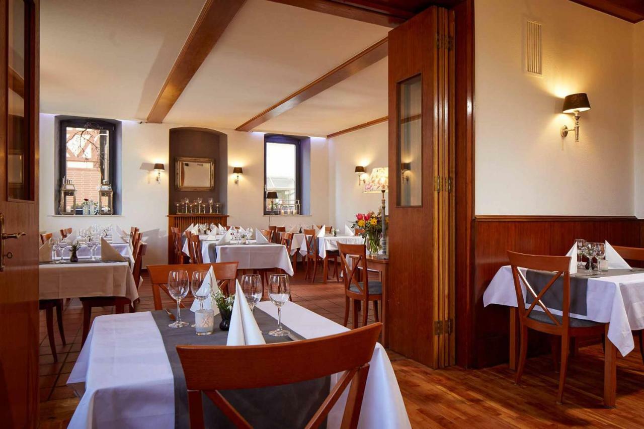 Hotel Eisenbahn Karlstadt Bagian luar foto